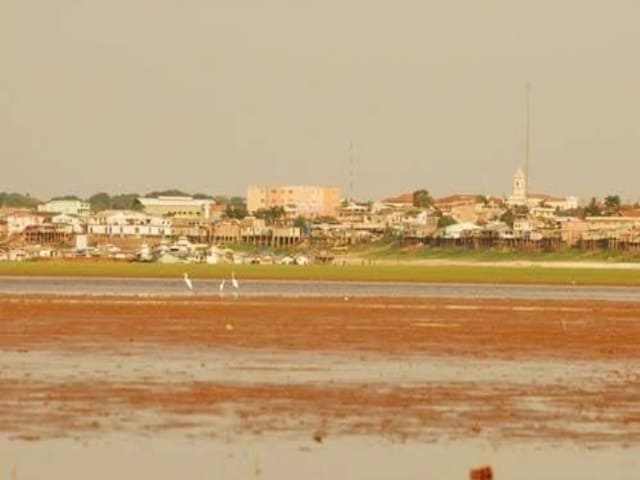 No momento, você está visualizando As águas pretas do lago de Coari mudaram de cor e ficaram vermelhas